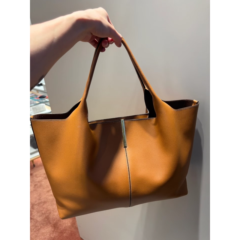 Luxury Bags & Leather Repair Of Atlanta Reviews - Tote Bag Vertical Bar Metal Hardware