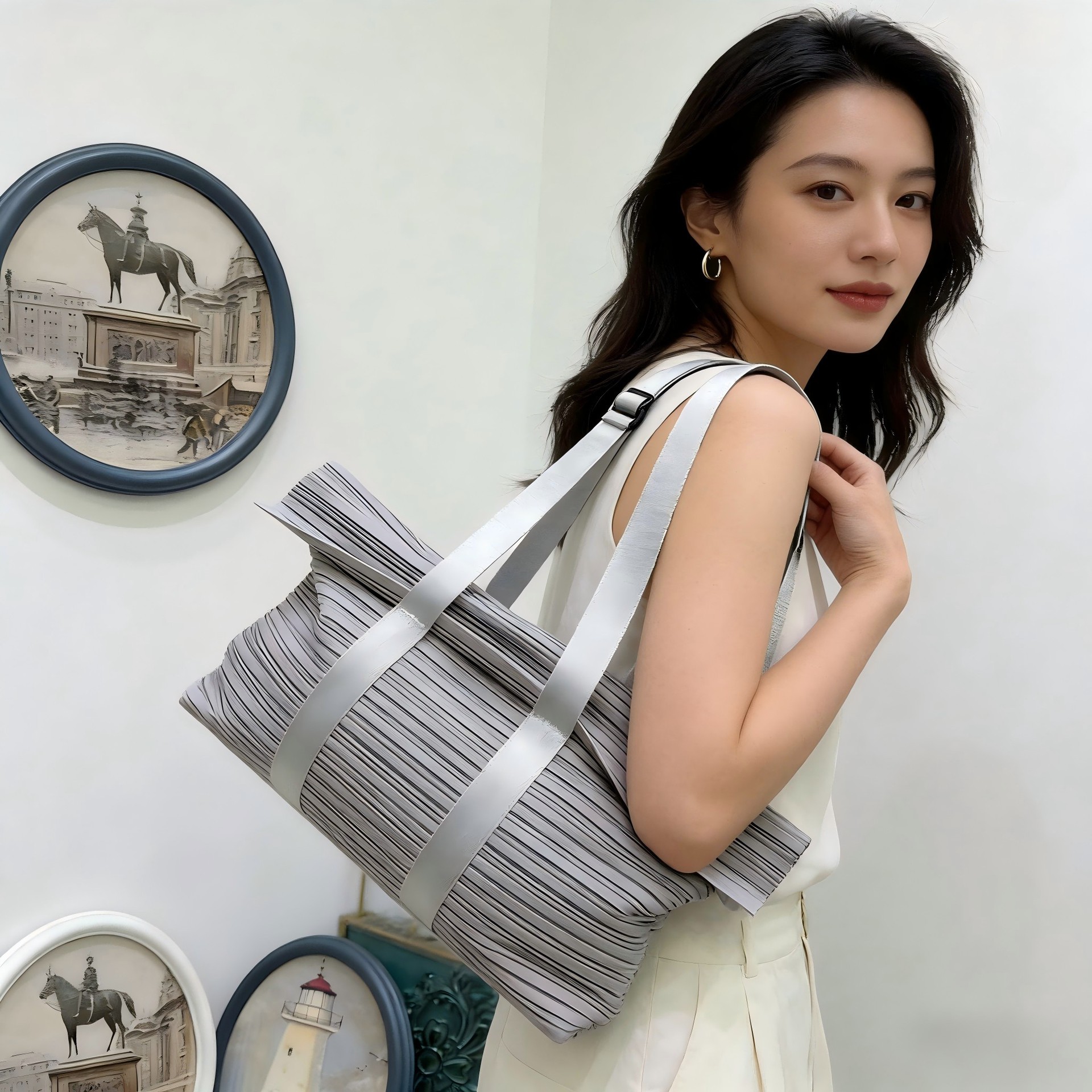 Stylish and luxurious handbag/ - огляд і ціна Luxury Bags In China Wholesale