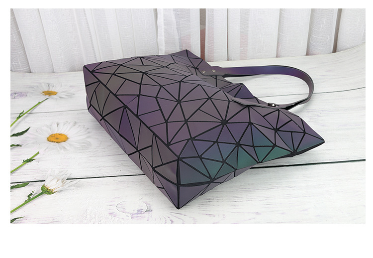 Summer 2026 Women's Geometric  - огляд і ціна Luxury Bags For Summer