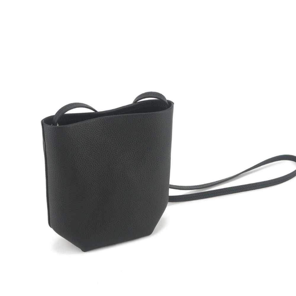 New Small Bucket Bag Full Leat - огляд і ціна Luxury Bags Old Money