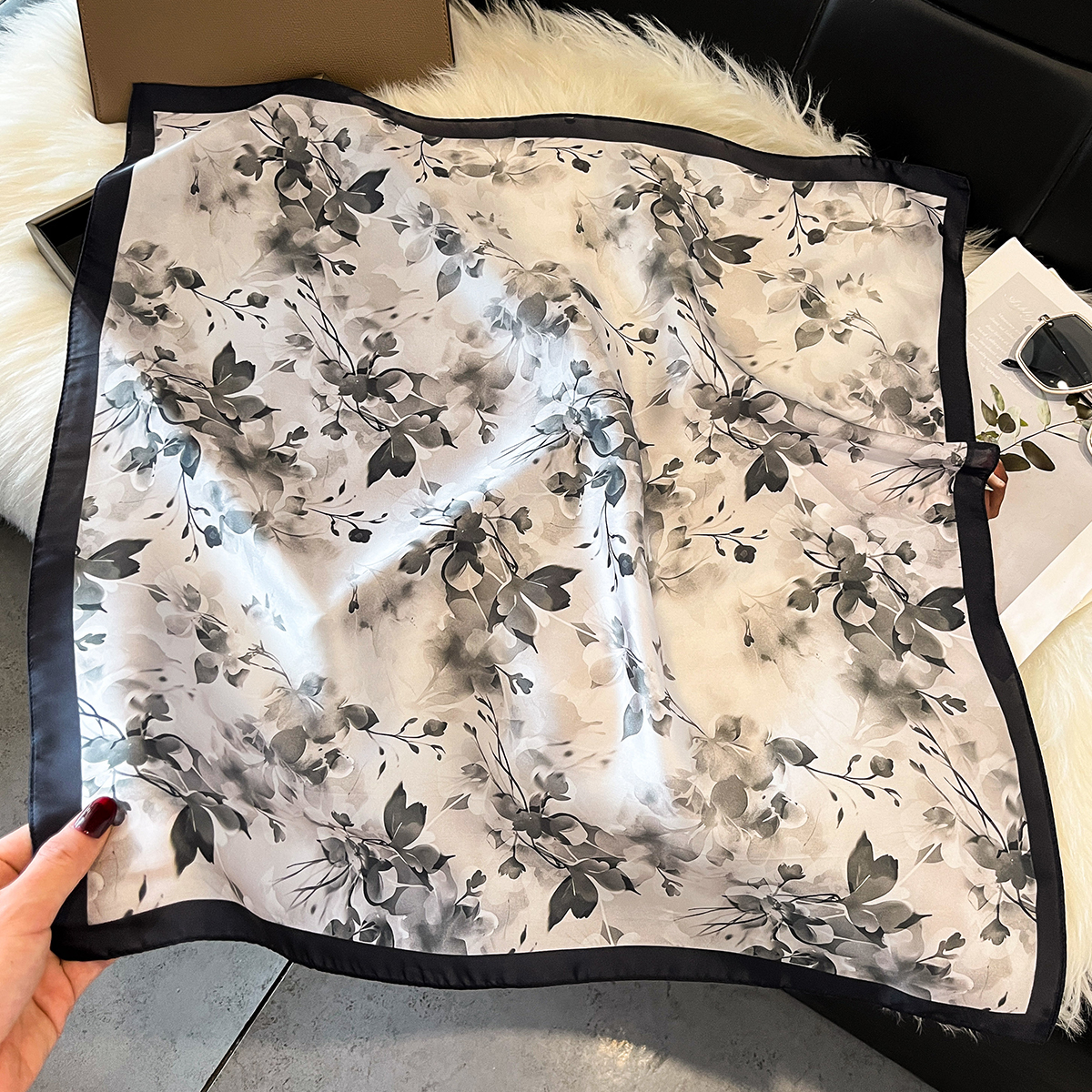 Luxury New Printed Scarves Wom - огляд і ціна Luxury Bags In China Wholesale